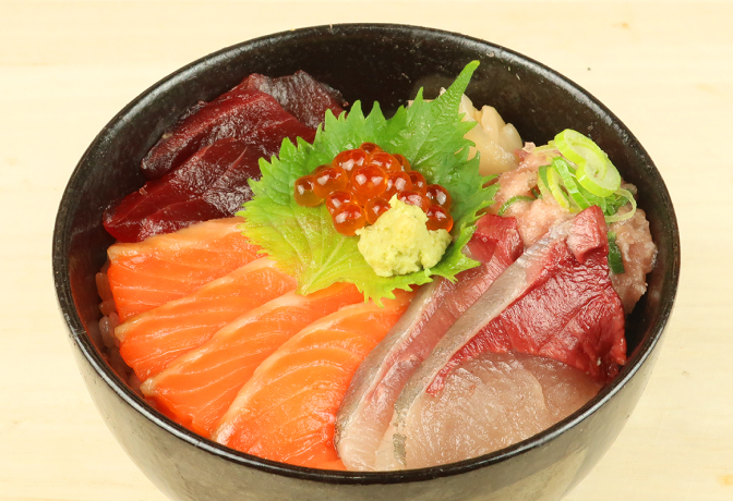 間違いない「彩り5種盛丼」